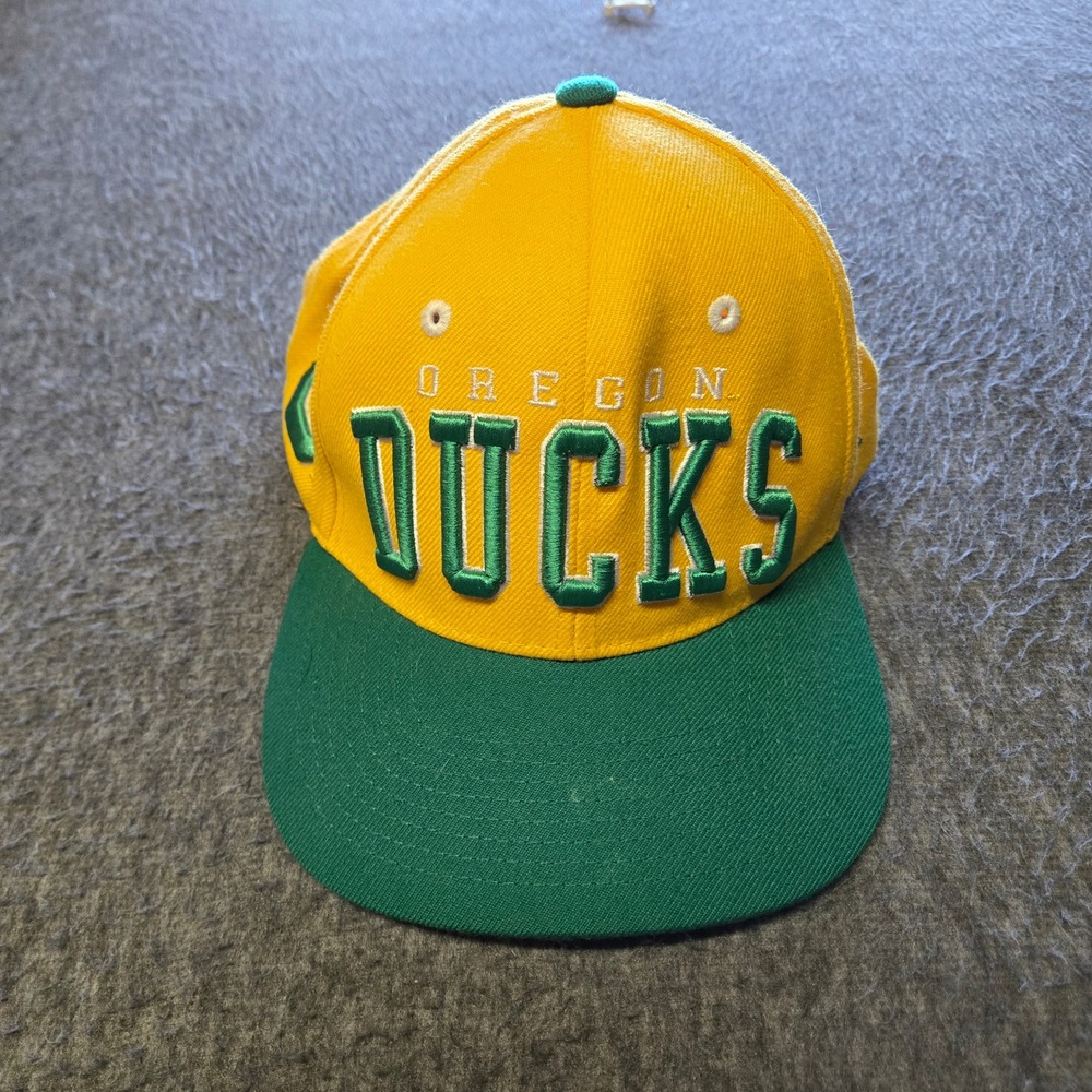 Zephyr Oregon Ducks Snapback Hat Wool Yellow Green Embroidered Logo Cap